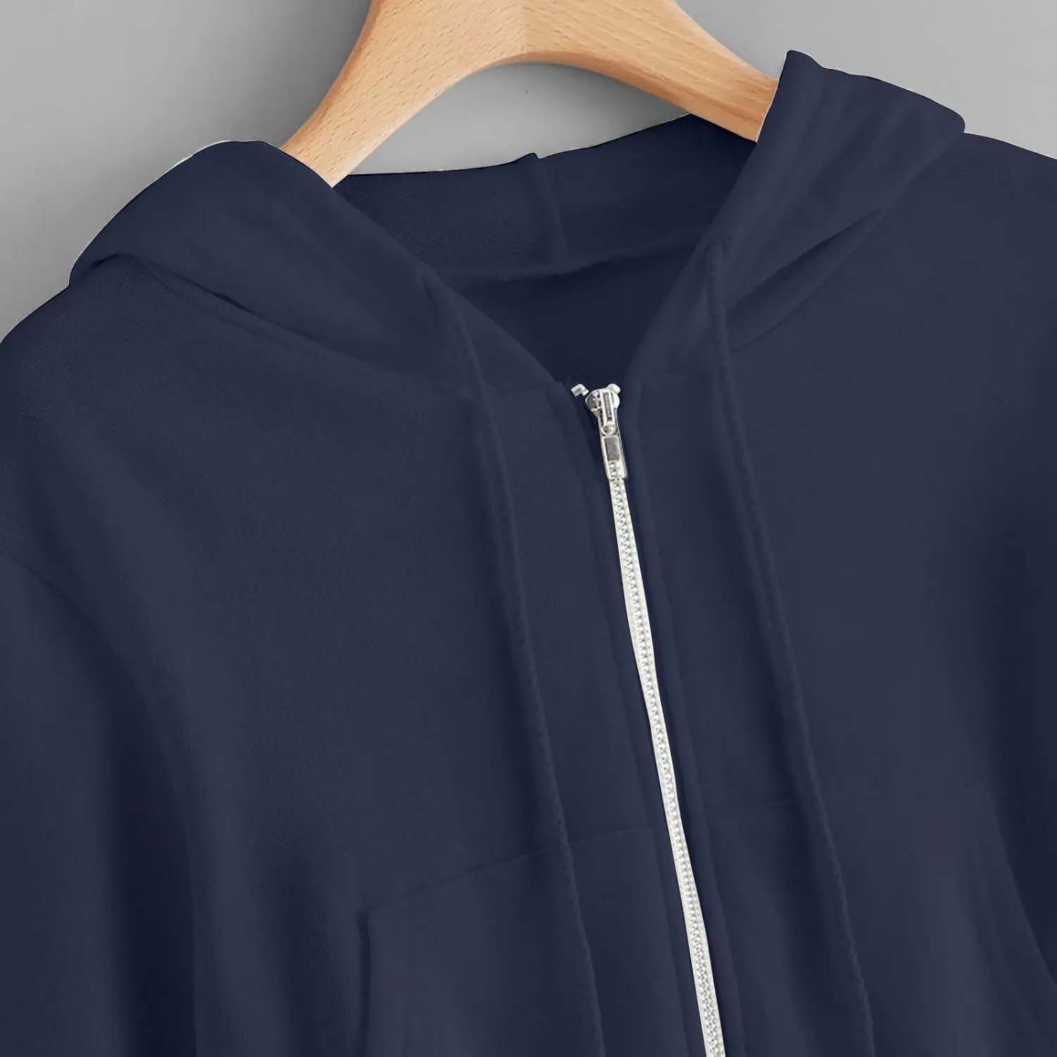 maisdgop Hoodies for Women Casual Long Sleeve Drawstring Hooded Cropped Sweatshirt Comfy Workout Cropped Hoodie with Pockets